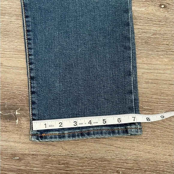 Levi's Blue Straight-Leg Jeans with Vintage Wash - Picture 5 of 6